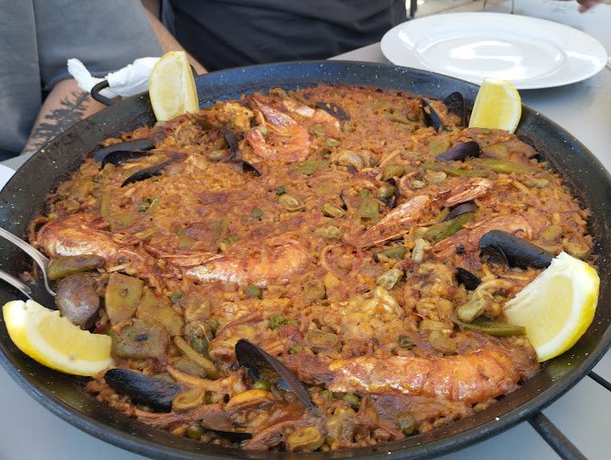 Paella Mar y Montaña